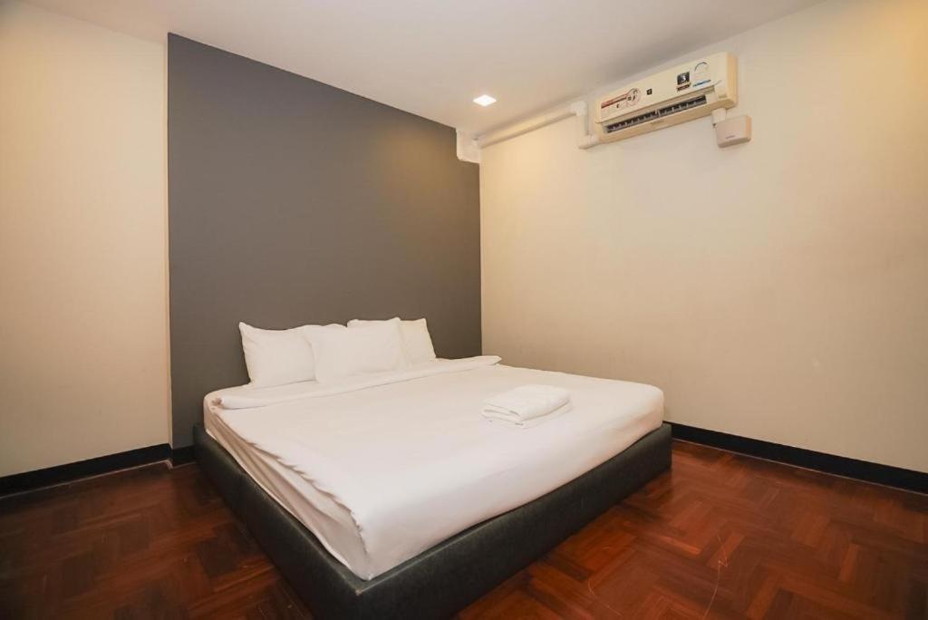 Go Inn Silom Bts Surasak Station V โกอินน์ สีลม Bts สถานีสุรศักดิ์ Bangkok Exterior photo
