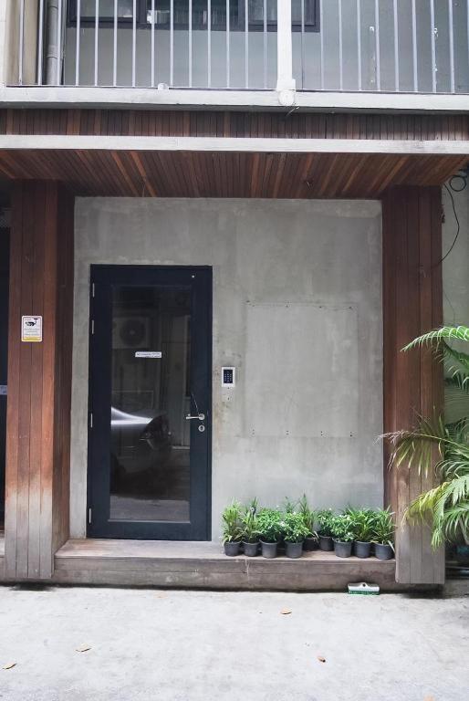 Go Inn Silom Bts Surasak Station V โกอินน์ สีลม Bts สถานีสุรศักดิ์ Bangkok Exterior photo